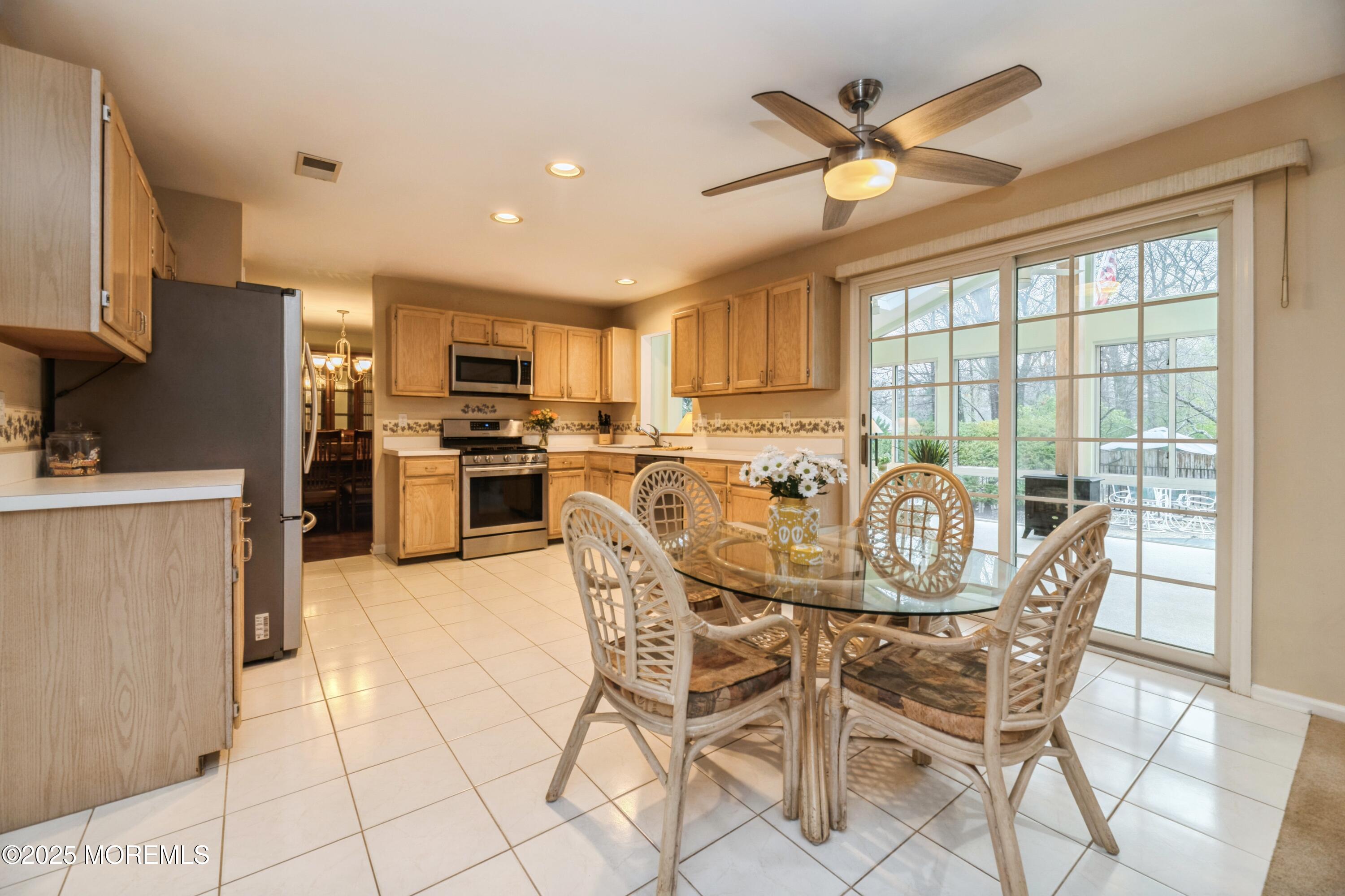 31 Wesley Court, Eatontown, New Jersey image 12