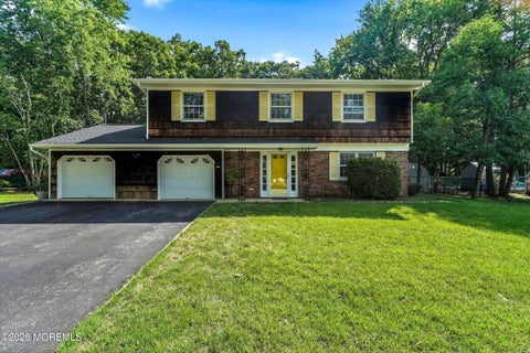 Homes For Sale - 36 Old Bridge Drive<br/> Howell, NJ 07731