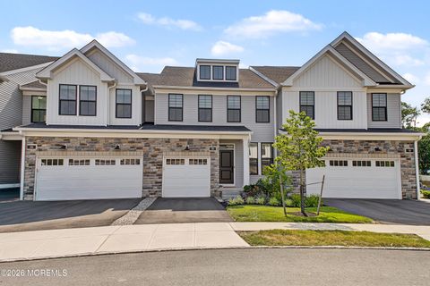 Homes For Sale - 30 Cloverleaf Lane<br/> Manalapan, NJ 07726