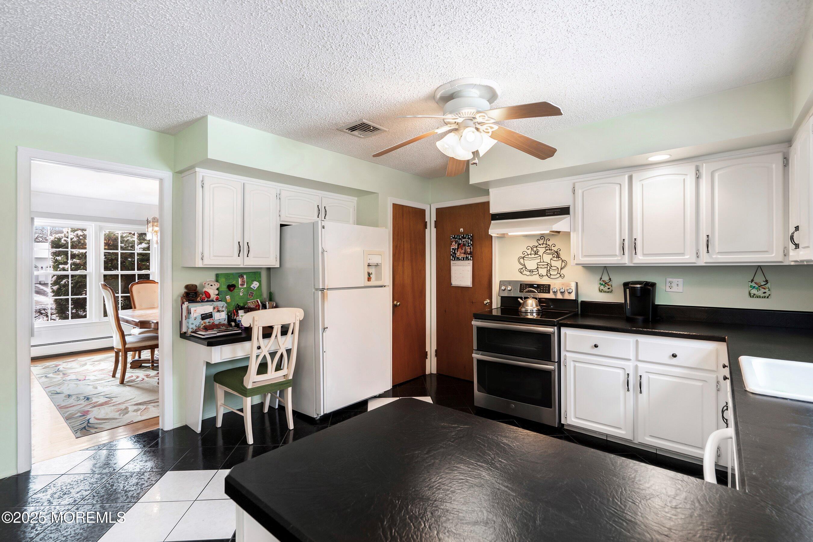 17 Porsche Drive, Matawan, New Jersey image 11