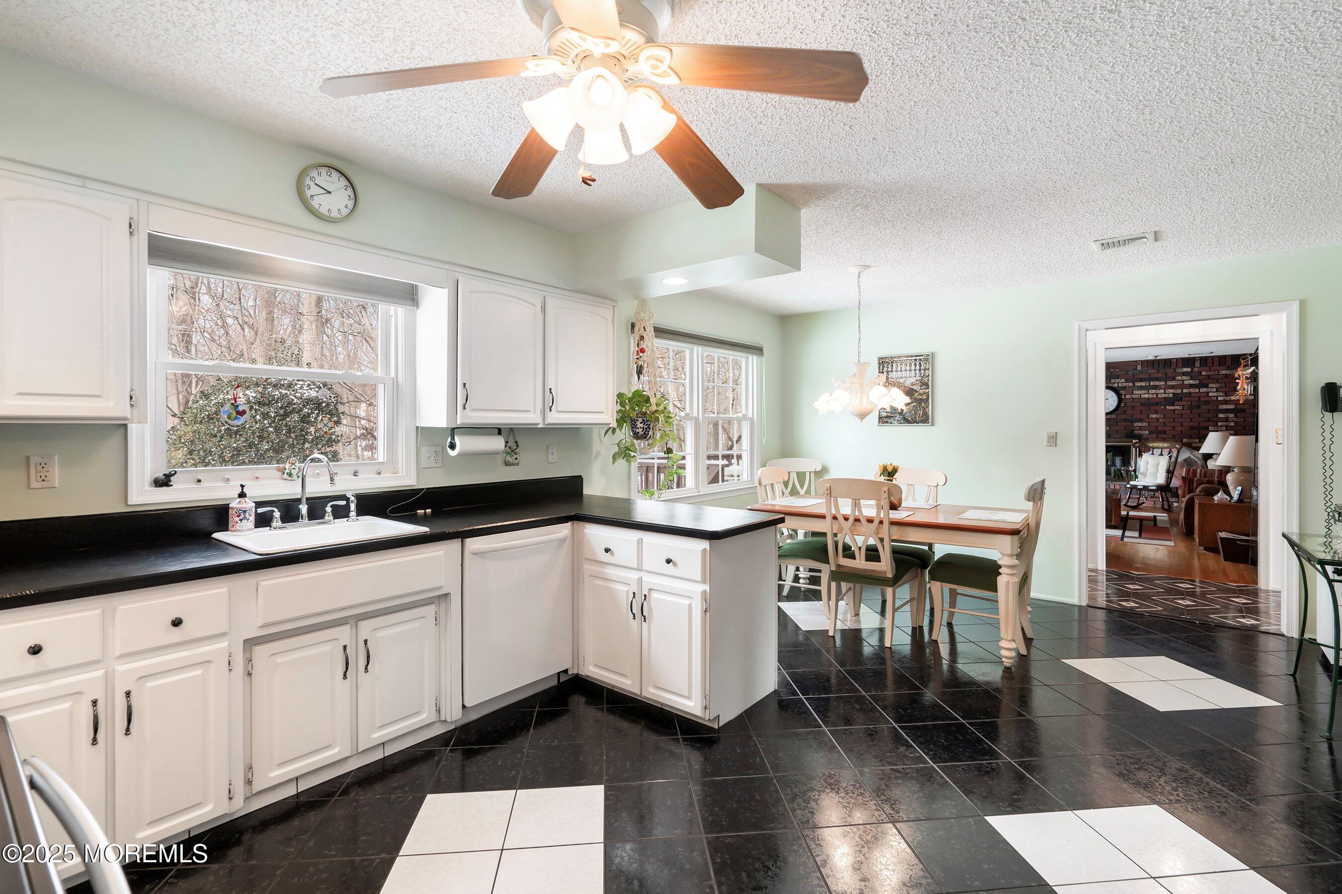 17 Porsche Drive, Matawan, New Jersey image 12