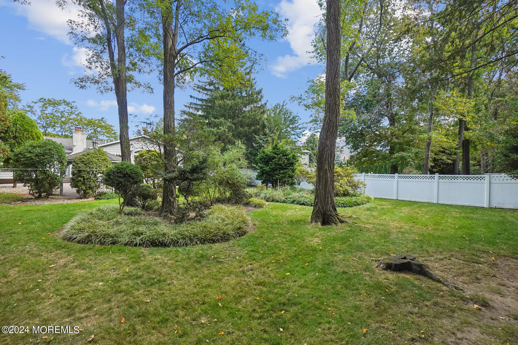 16 Emma Place, Eatontown, New Jersey image 28