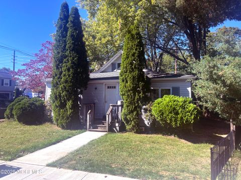 Photo of 310 East Road, Belford, NJ 07718 (MLS # 22530256)