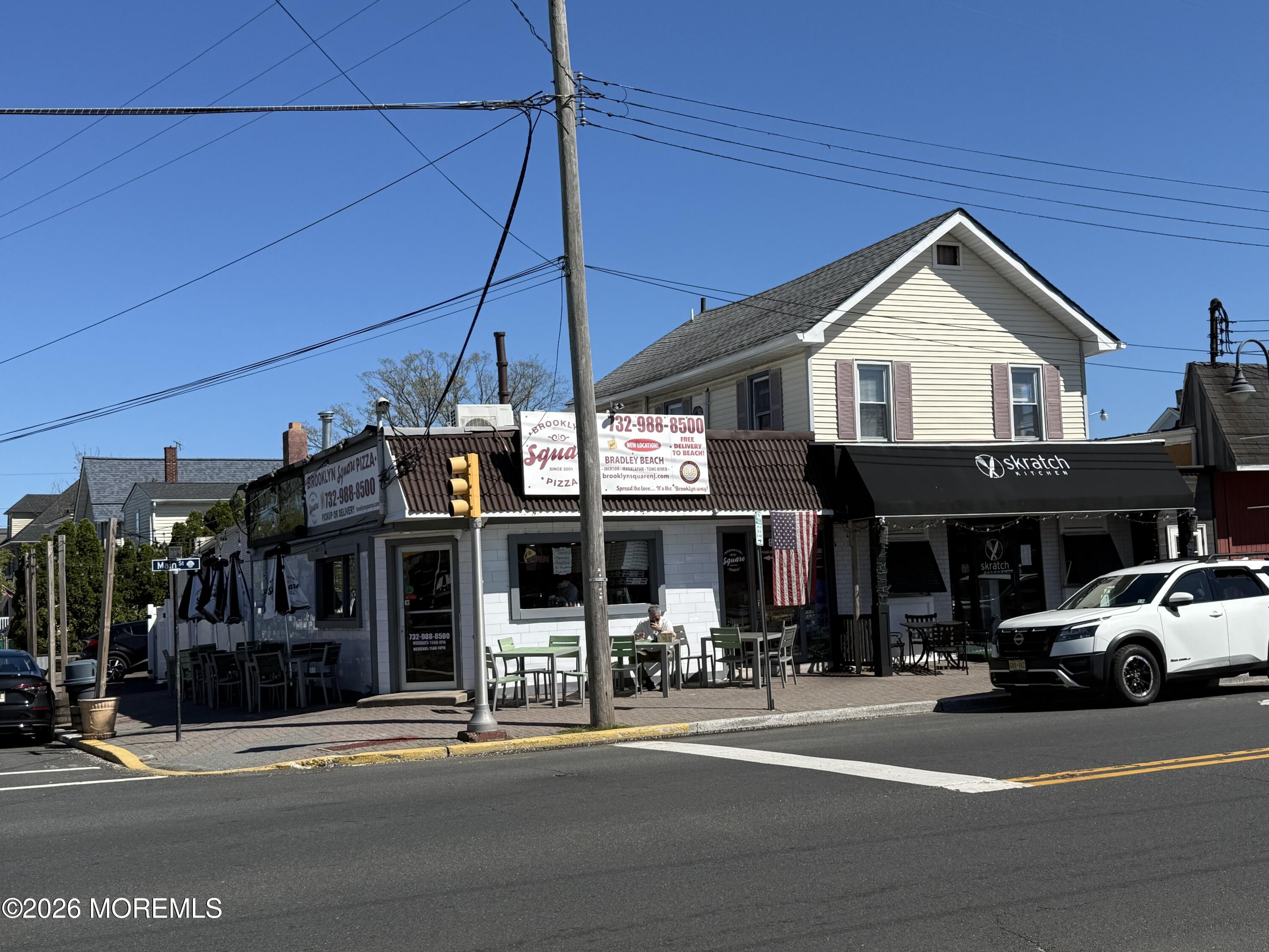 812 Main Street