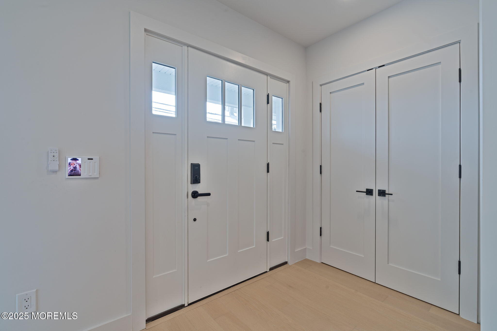 1 Railroad Avenue B1