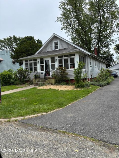 Homes For Sale - 21 Alexander Avenue<br/> Freehold, NJ 07728