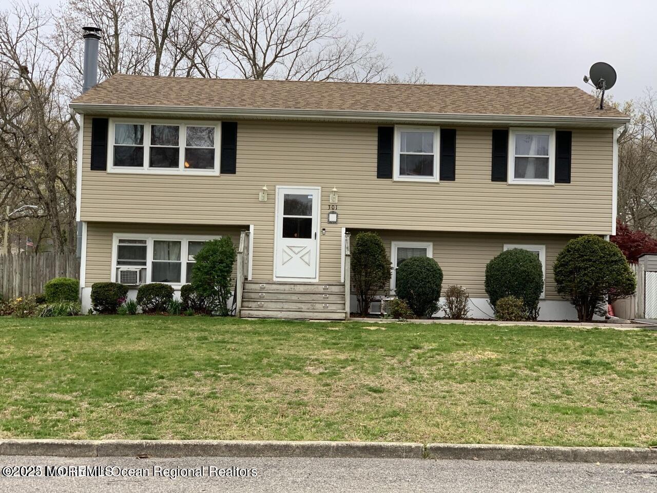 301 Hemlock Lane, Manchester, New Jersey image 5