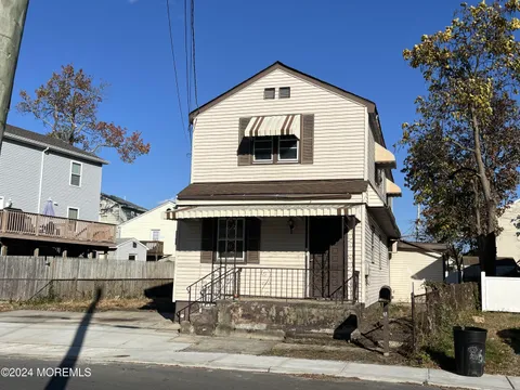 MLS: 22505604