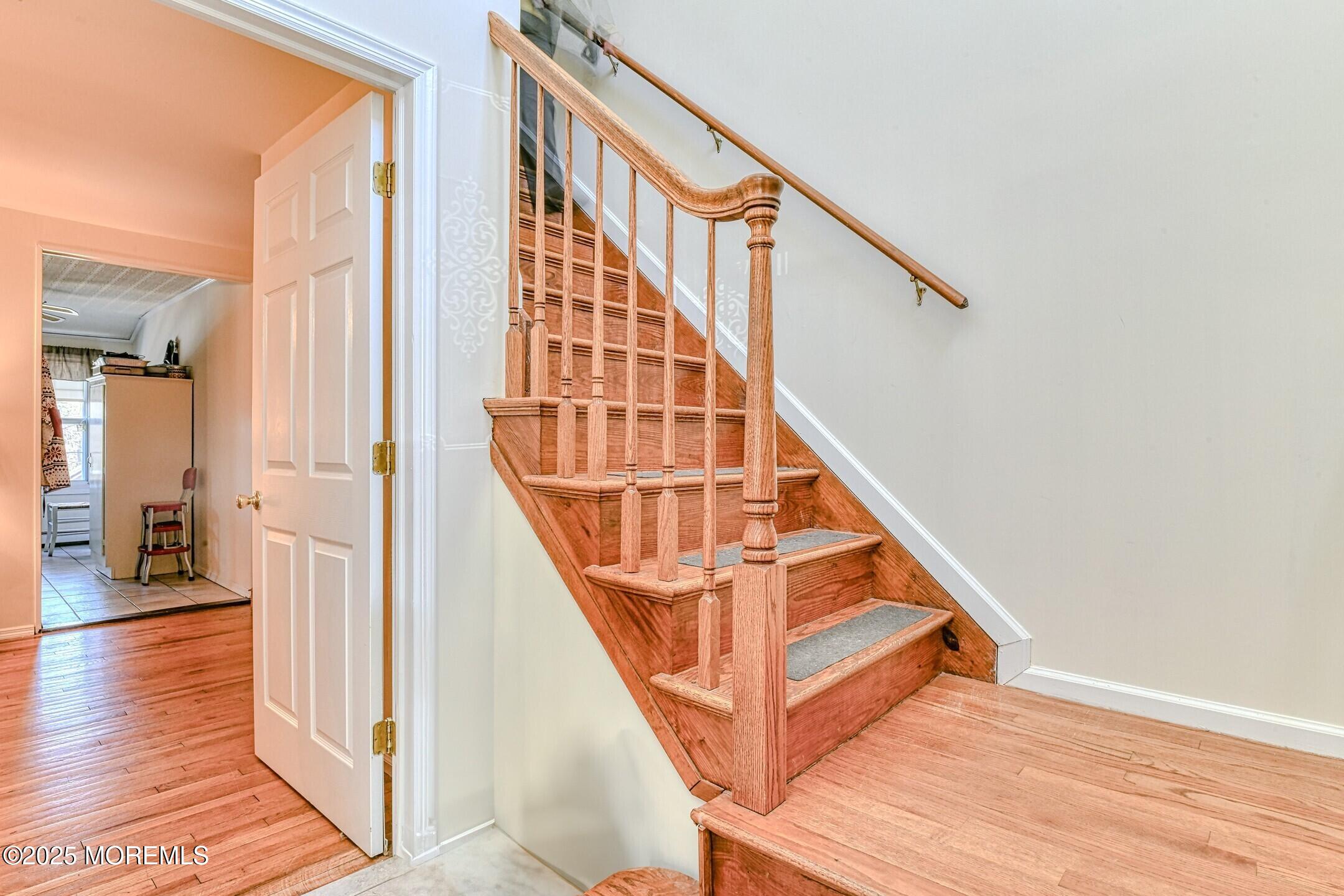 294 Parkview Terrace, Lincroft, New Jersey image 4