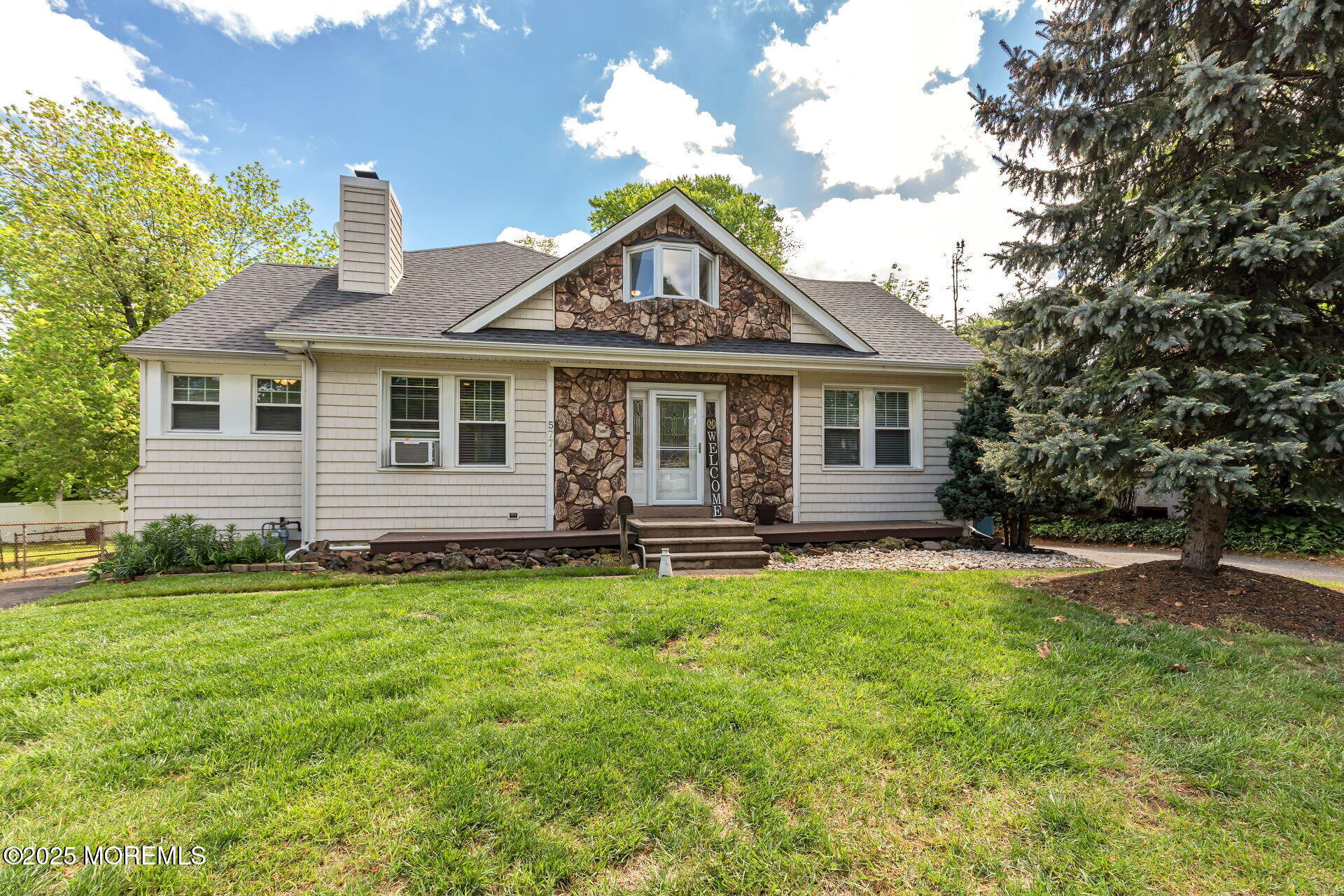 577 Holmdel Road, Hazlet, New Jersey image 36