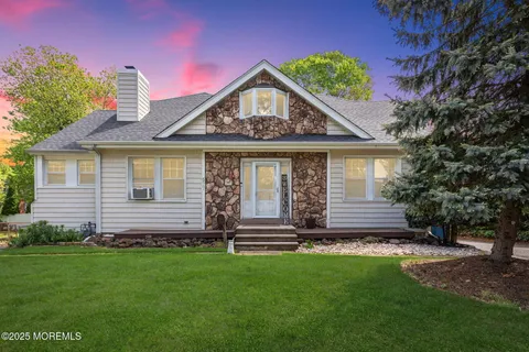 577 Holmdel Road, Hazlet, NJ 07730 - MLS#: 22513647