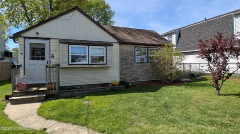 806 Lorillard Avenue, Union Beach, NJ 07735 - MLS#: 22512803