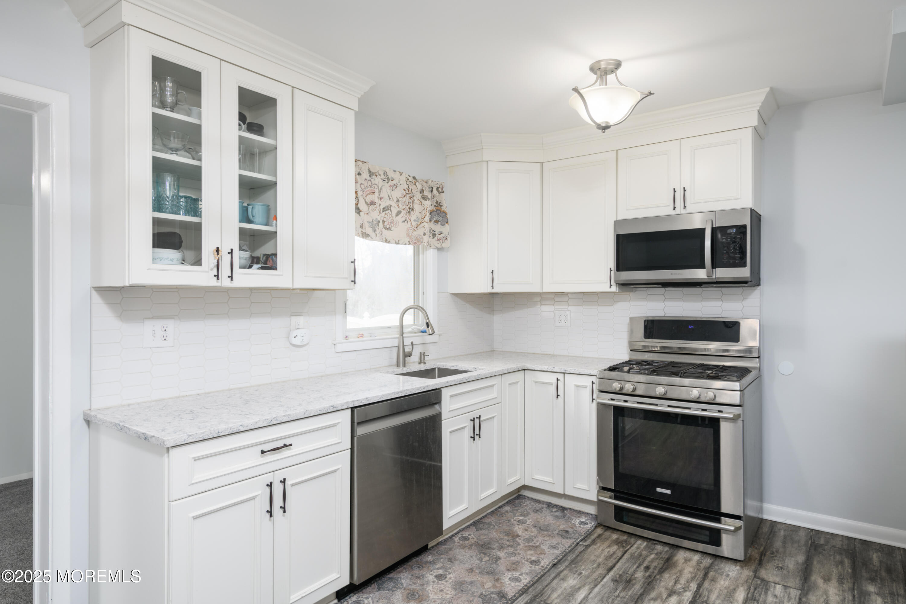 137 Princeton Place, Belford, New Jersey image 1