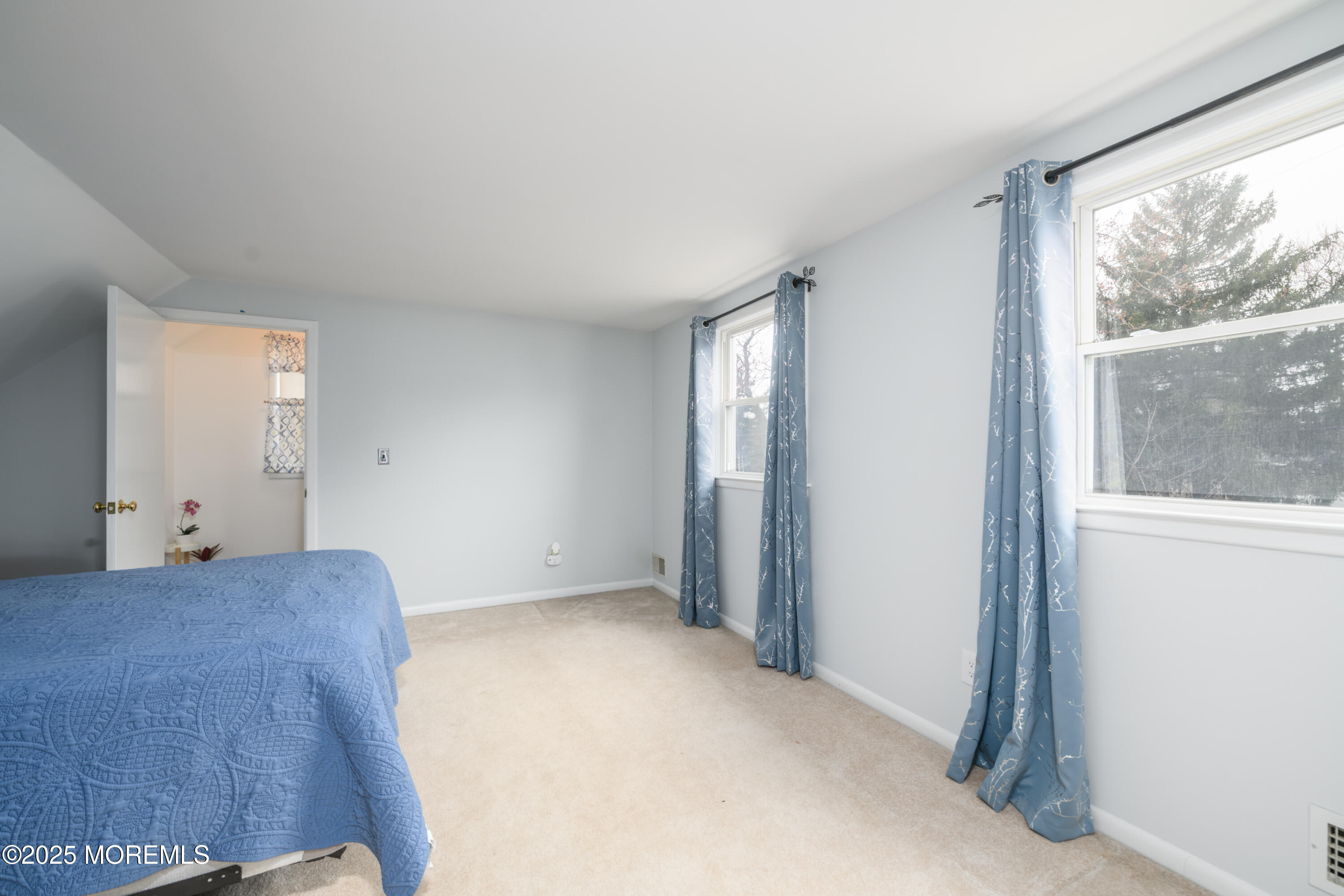 137 Princeton Place, Belford, New Jersey image 25
