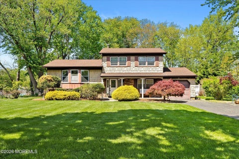 Homes For Sale - 88 Stratford Drive<br/> Manalapan, NJ 07726