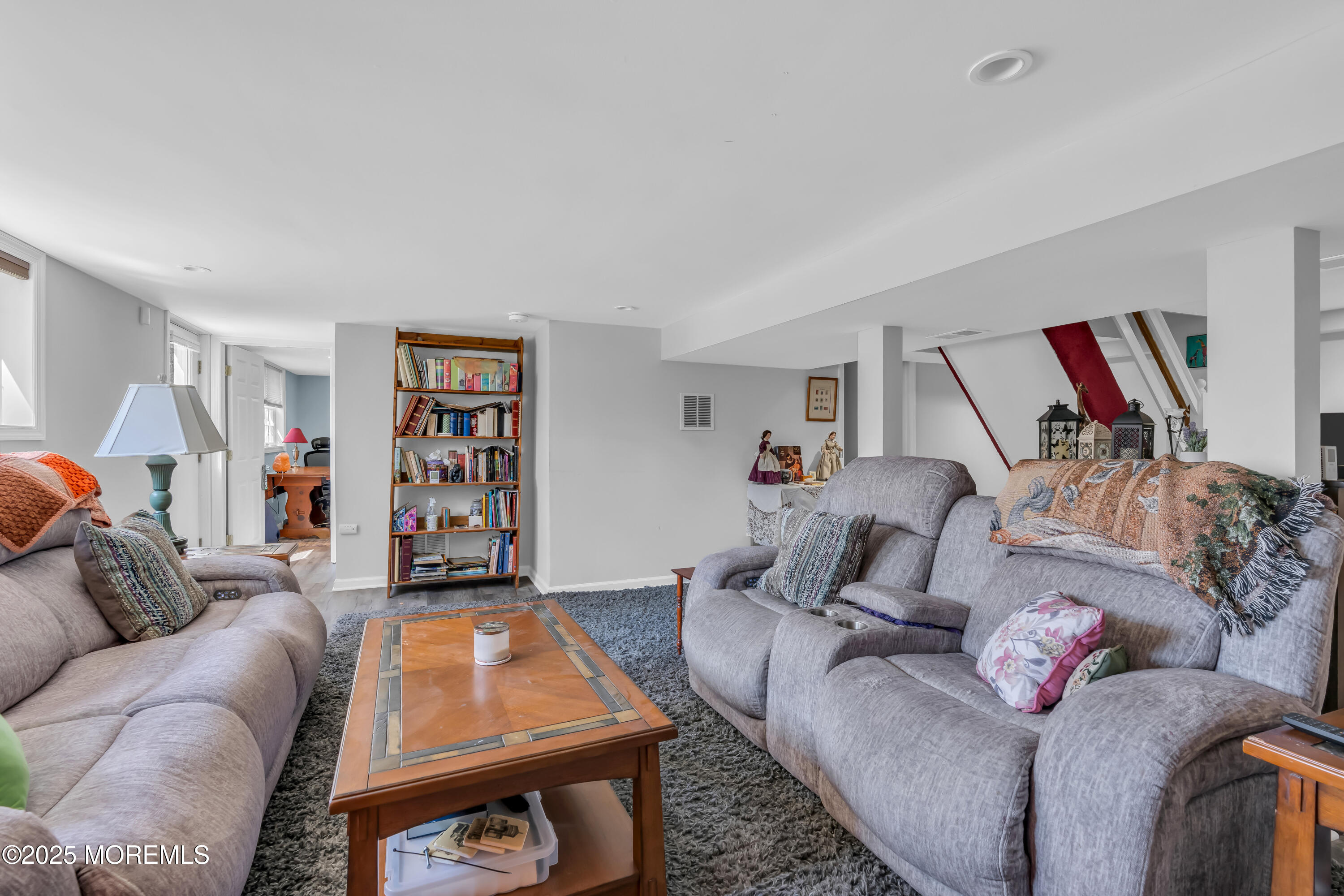 810 Holmdel Road, Holmdel, New Jersey image 16