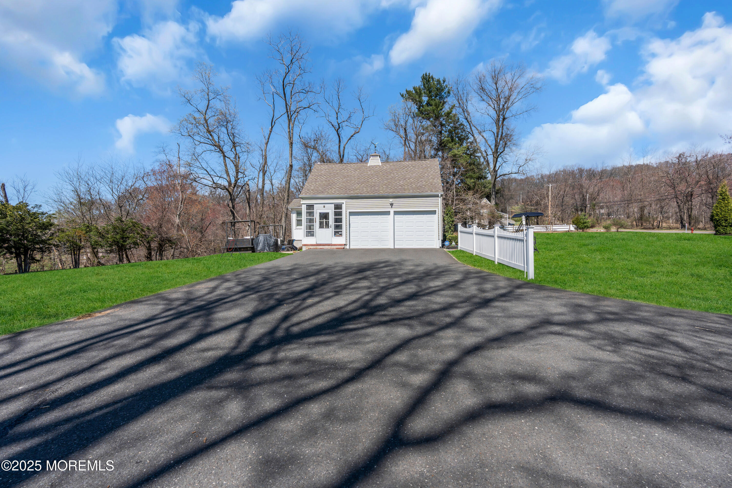 810 Holmdel Road, Holmdel, New Jersey image 25