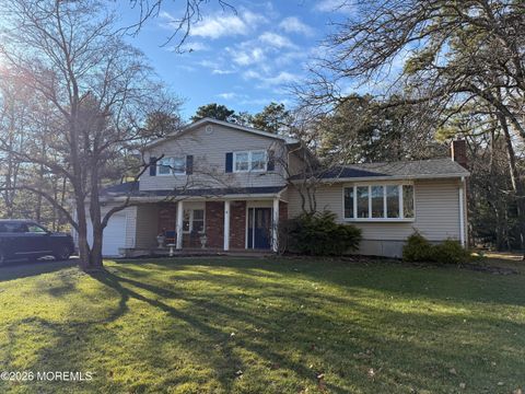 Photo of 4 Cambridge Court, Toms River, NJ 08753 (MLS # 22601053)