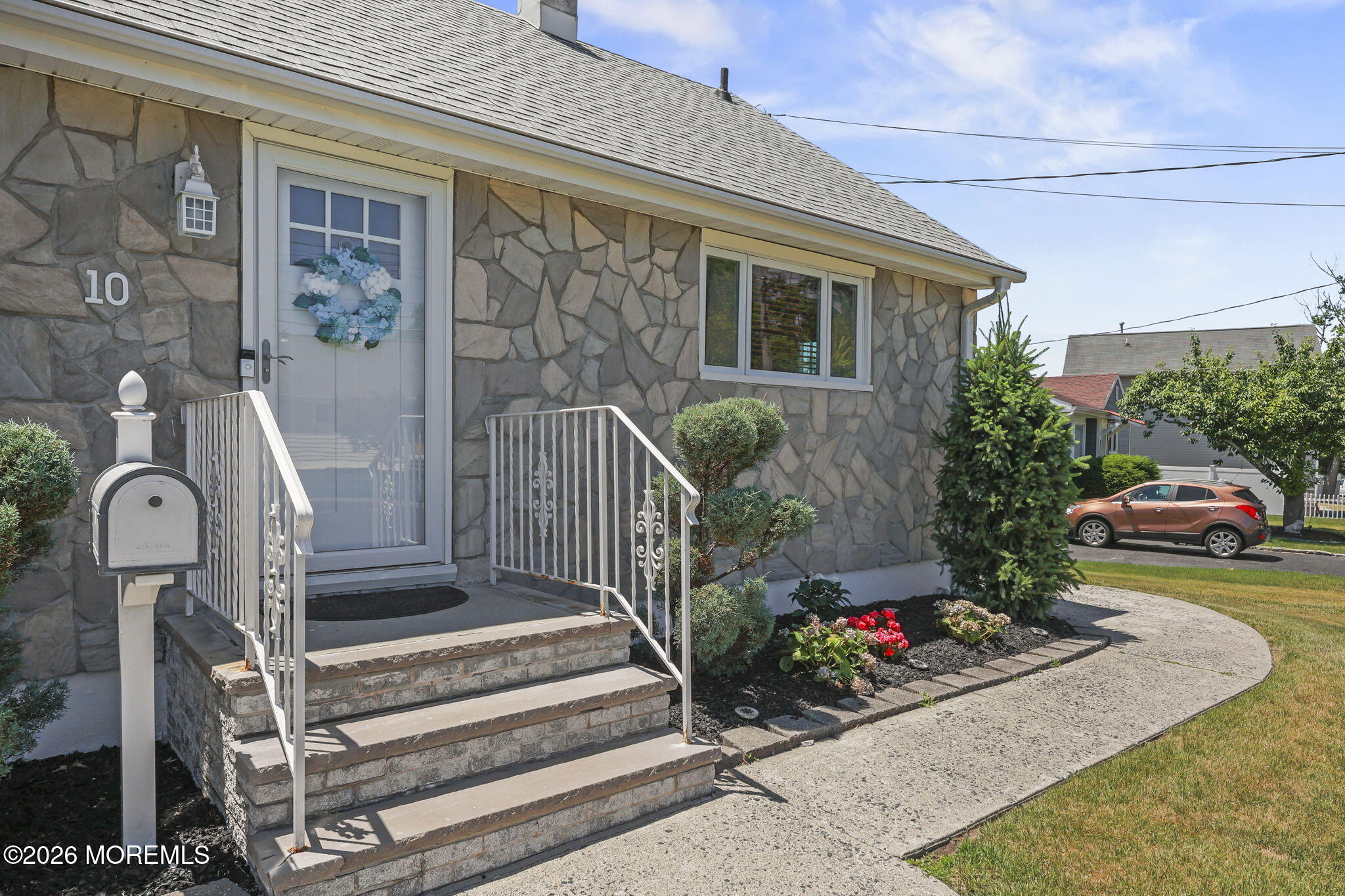 10 Rosemary Drive