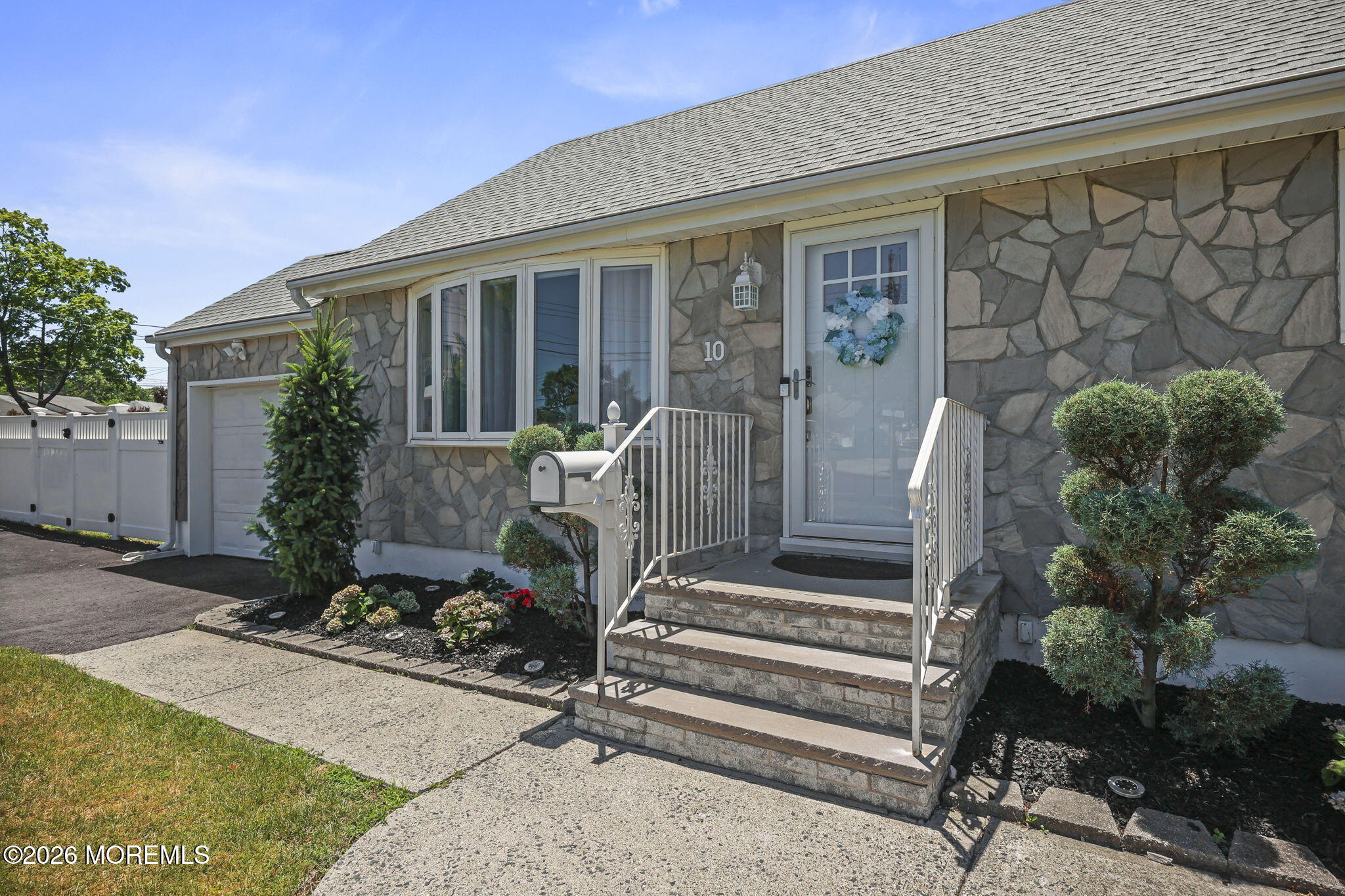 10 Rosemary Drive