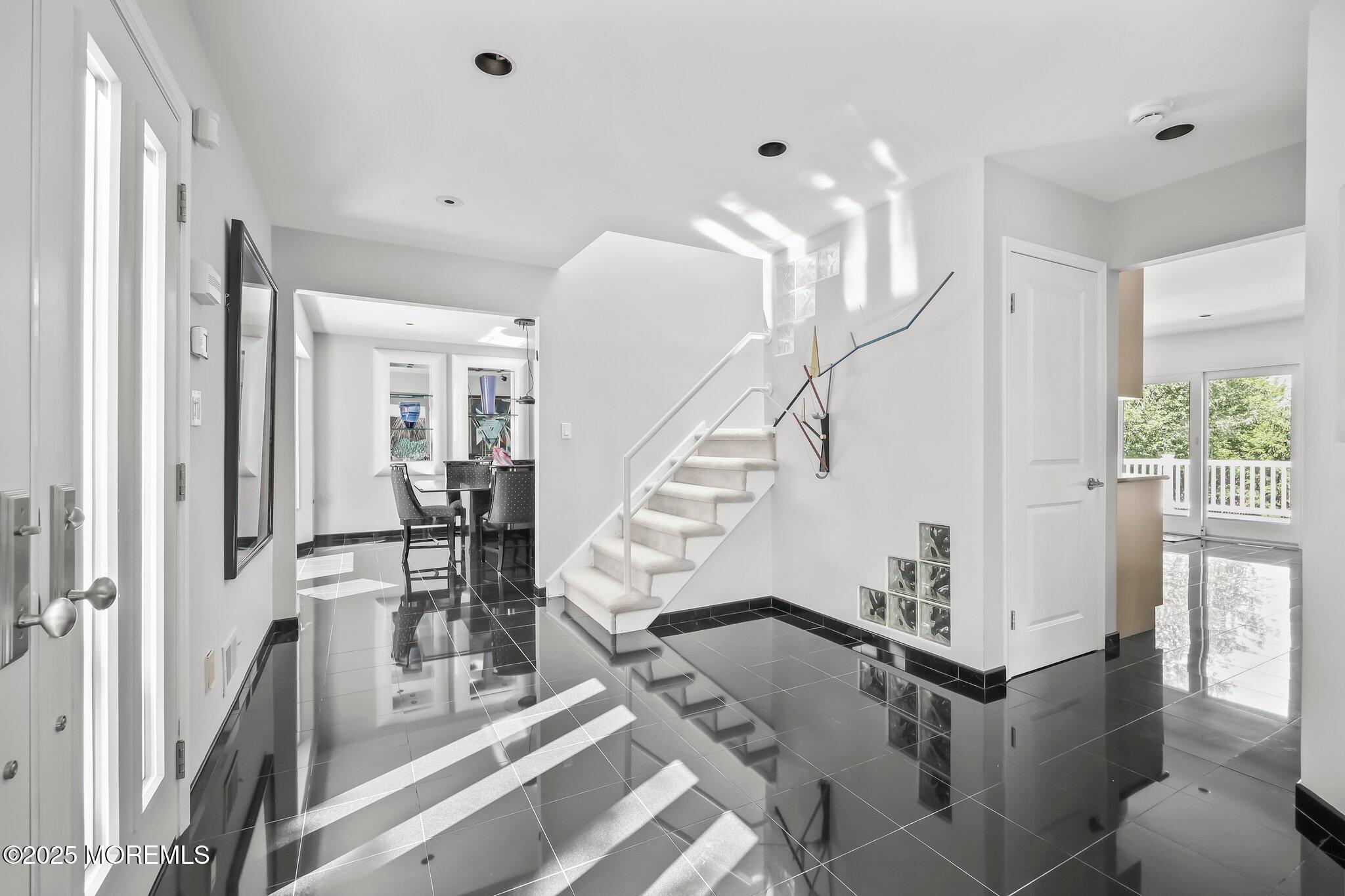 14 Country Oaks Drive, Manalapan, New Jersey image 6