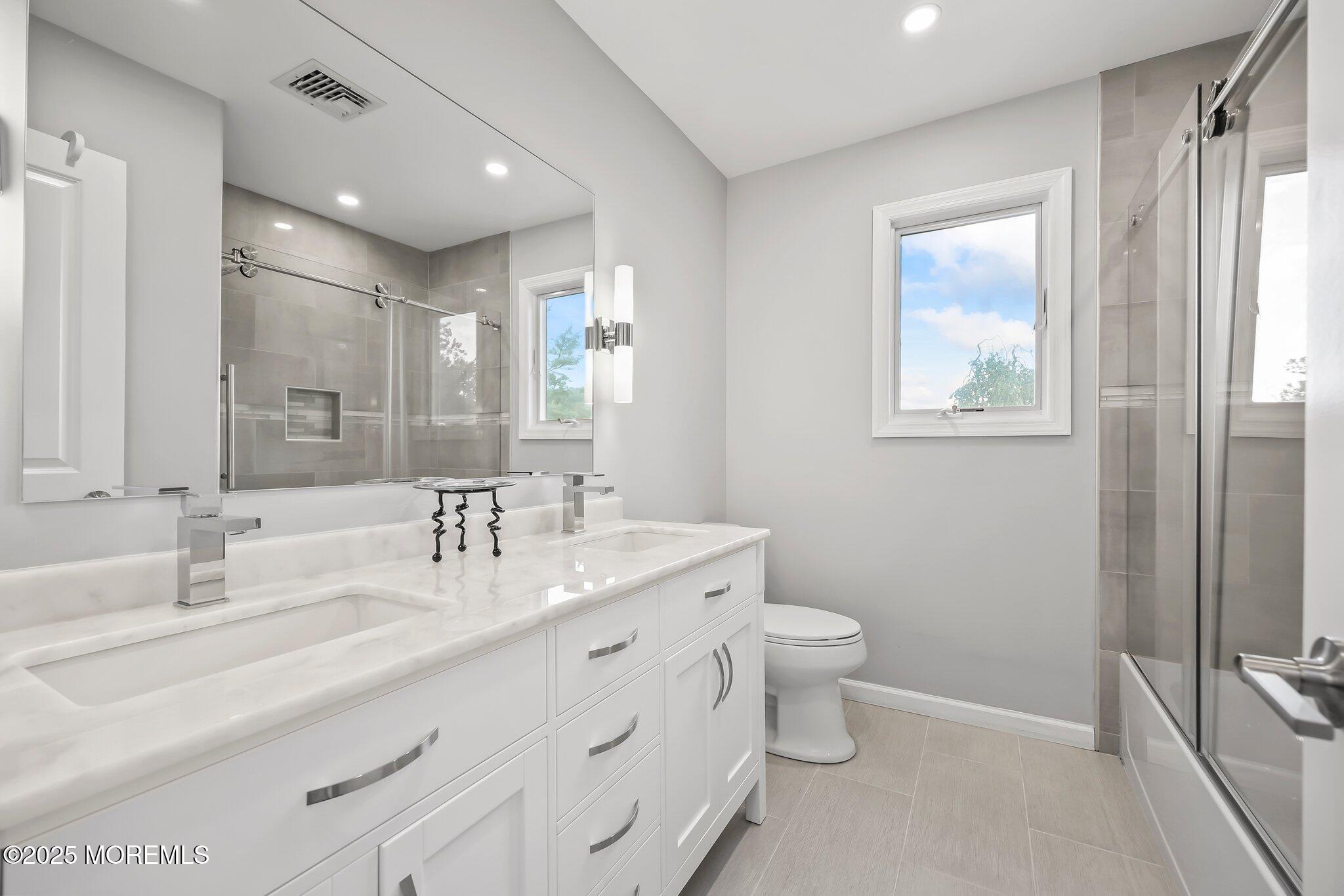 14 Country Oaks Drive, Manalapan, New Jersey image 32