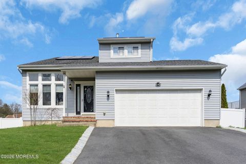 Photo of 8 Cripple Creek Road, Howell, NJ 07731 (MLS # 22610588)