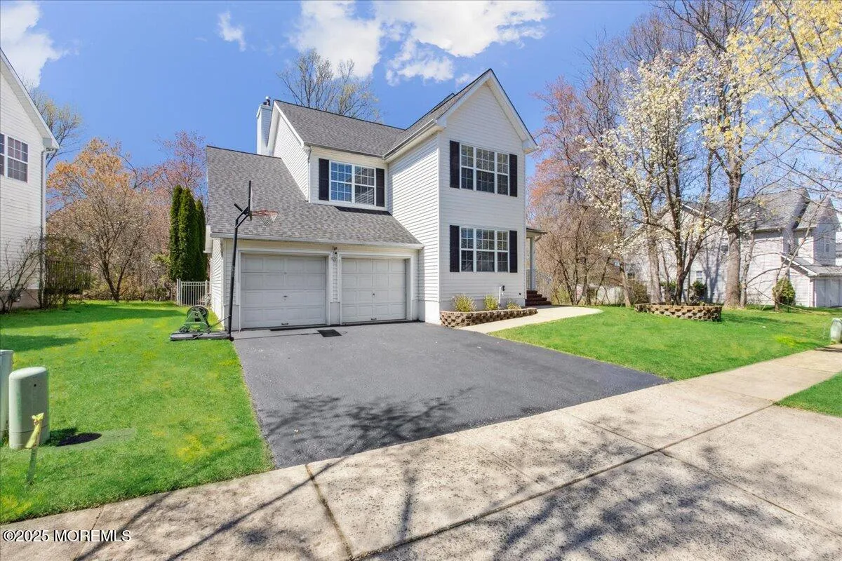 Old Bridge, New Jersey 08857, United States, 4 Bedrooms Bedrooms, ,3 BathroomsBathrooms,Residential,Active,129706