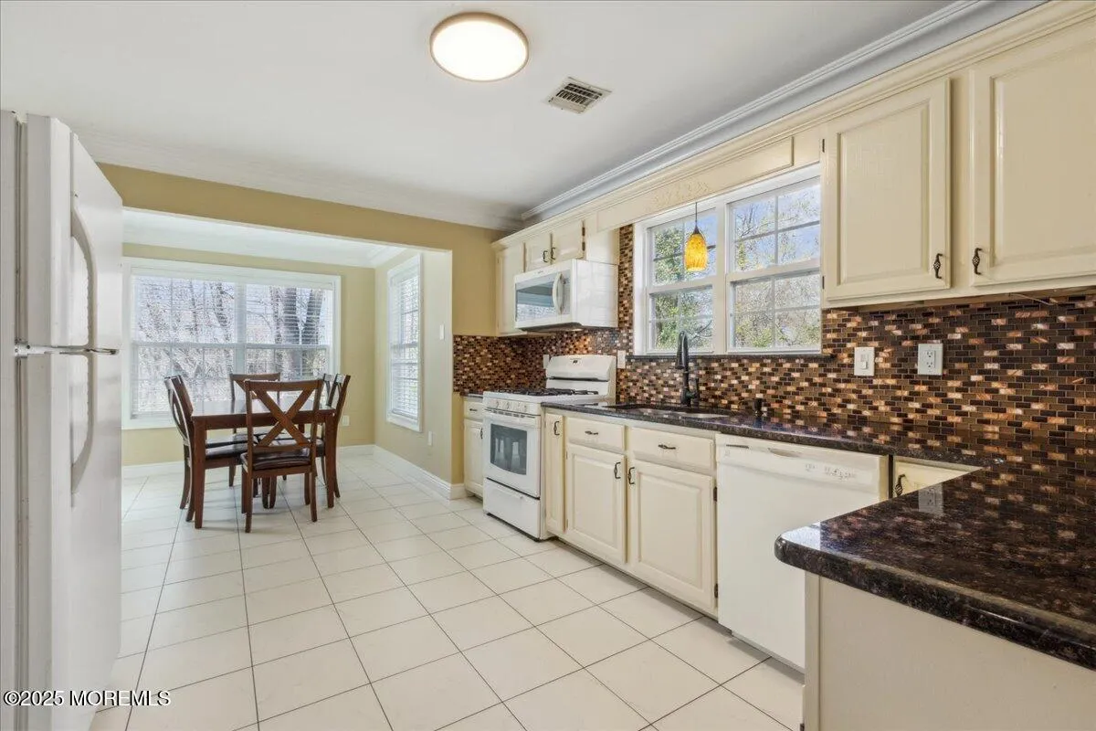 Old Bridge, New Jersey 08857, United States, 4 Bedrooms Bedrooms, ,3 BathroomsBathrooms,Residential,Active,129706