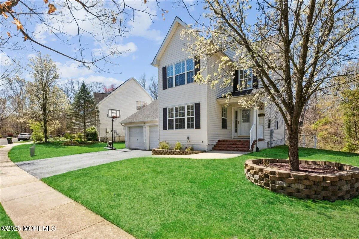 Old Bridge, New Jersey 08857, United States, 4 Bedrooms Bedrooms, ,3 BathroomsBathrooms,Residential,Active,129706