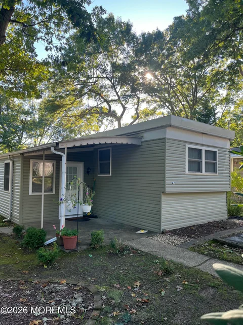 MLS: 22631776