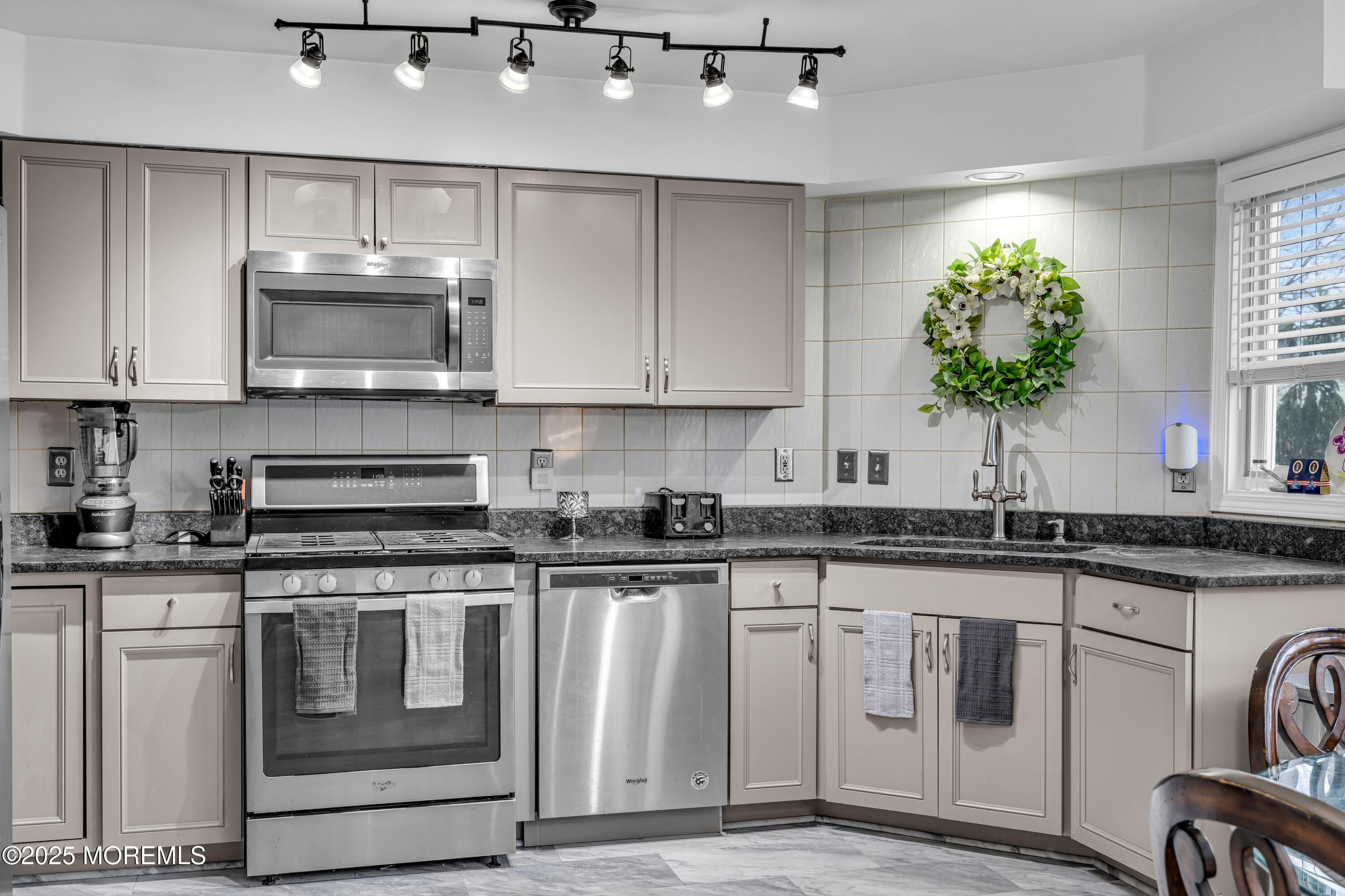 392 Begonia Court #3902, Toms River, New Jersey image 18
