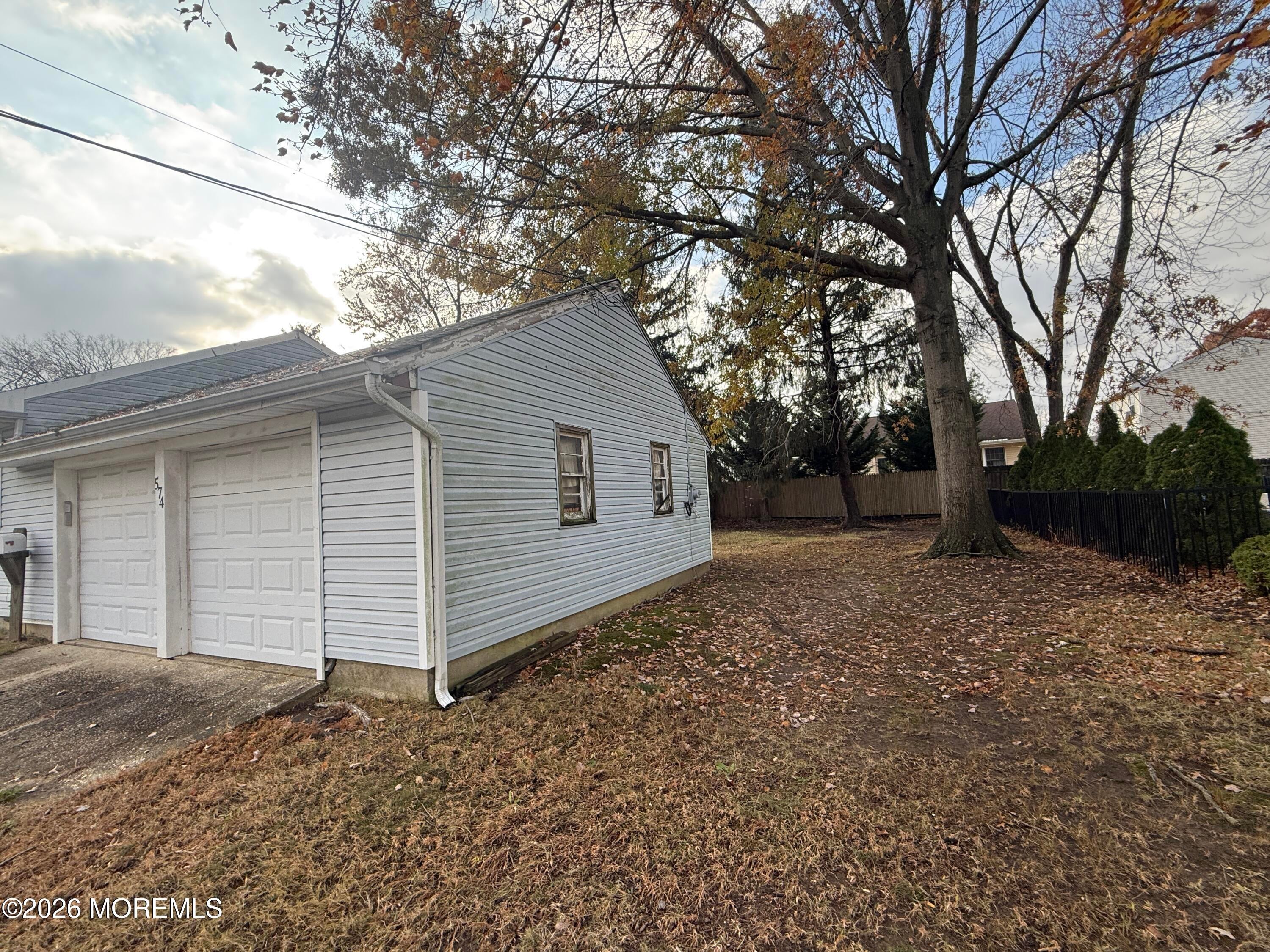 574 Hopping Road