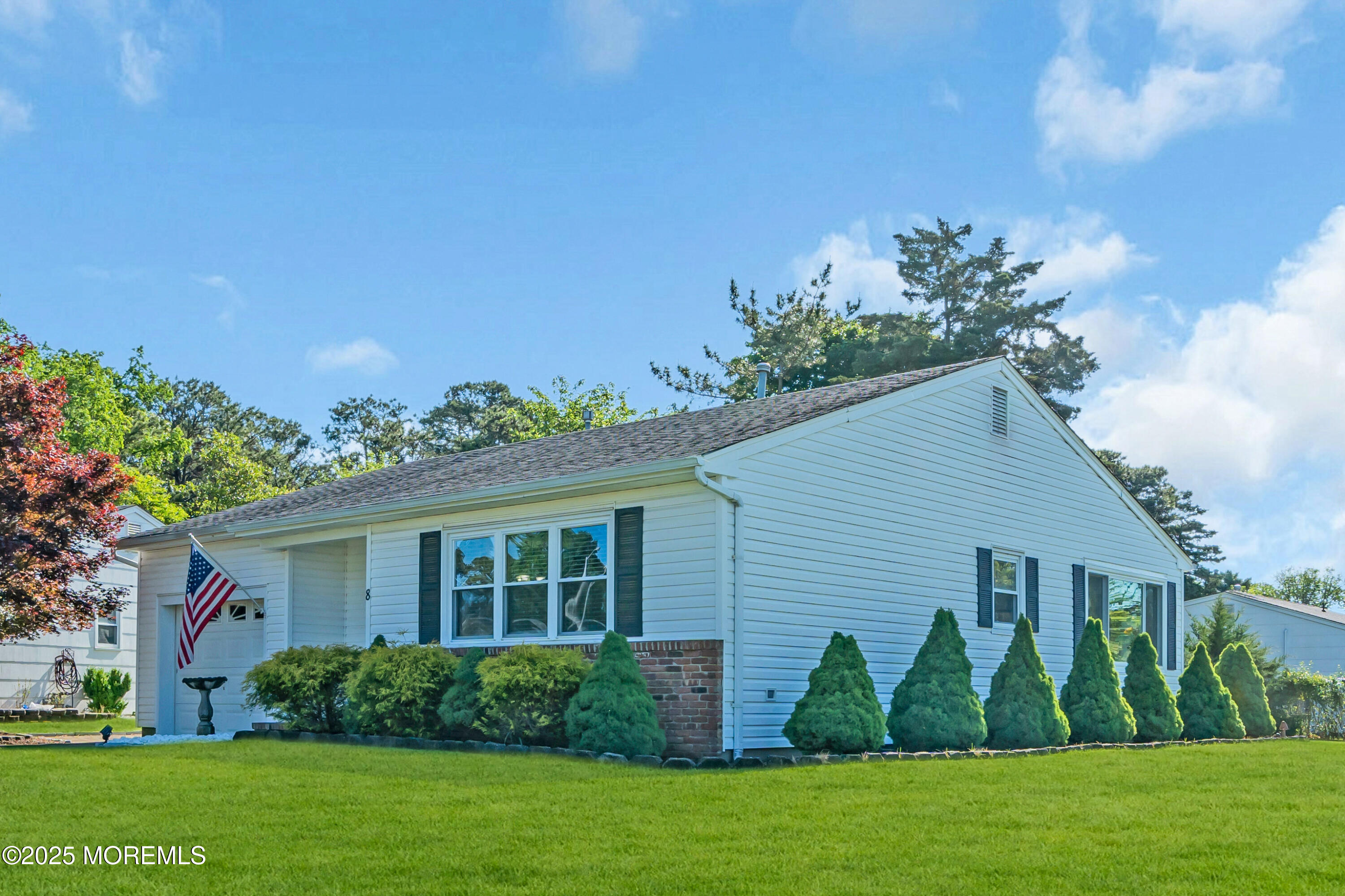 8 Brakenbury Court, Toms River, New Jersey image 3
