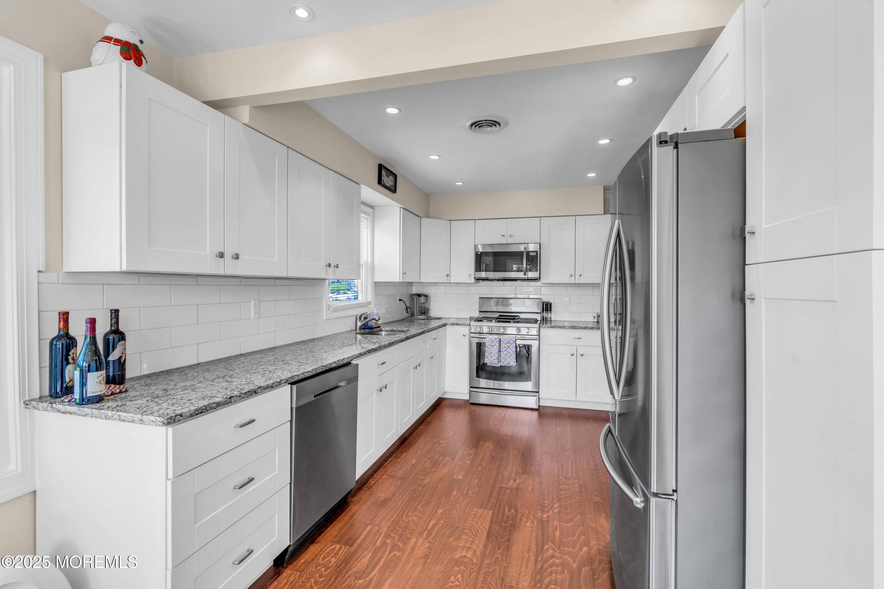 8 Brakenbury Court, Toms River, New Jersey image 13