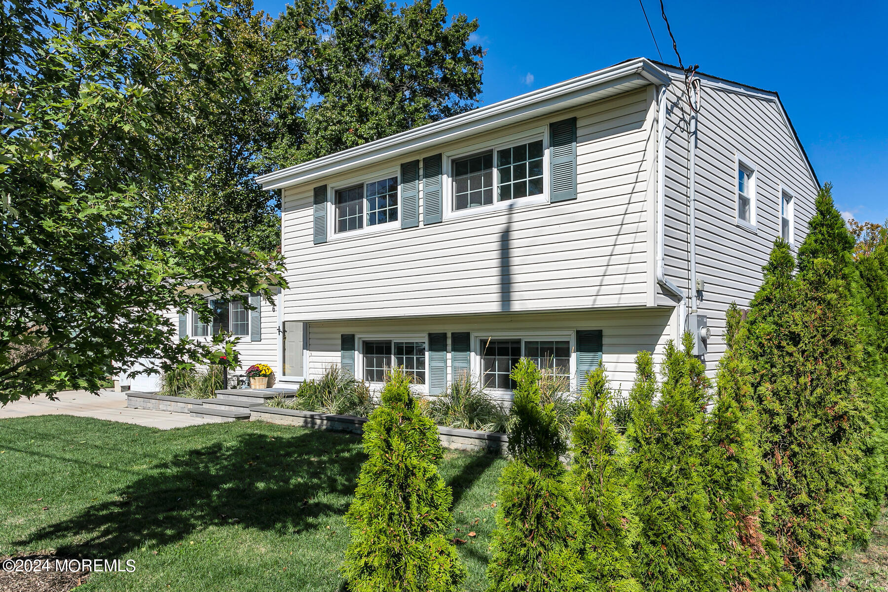 6 Colby Lane, Hazlet, New Jersey image 2