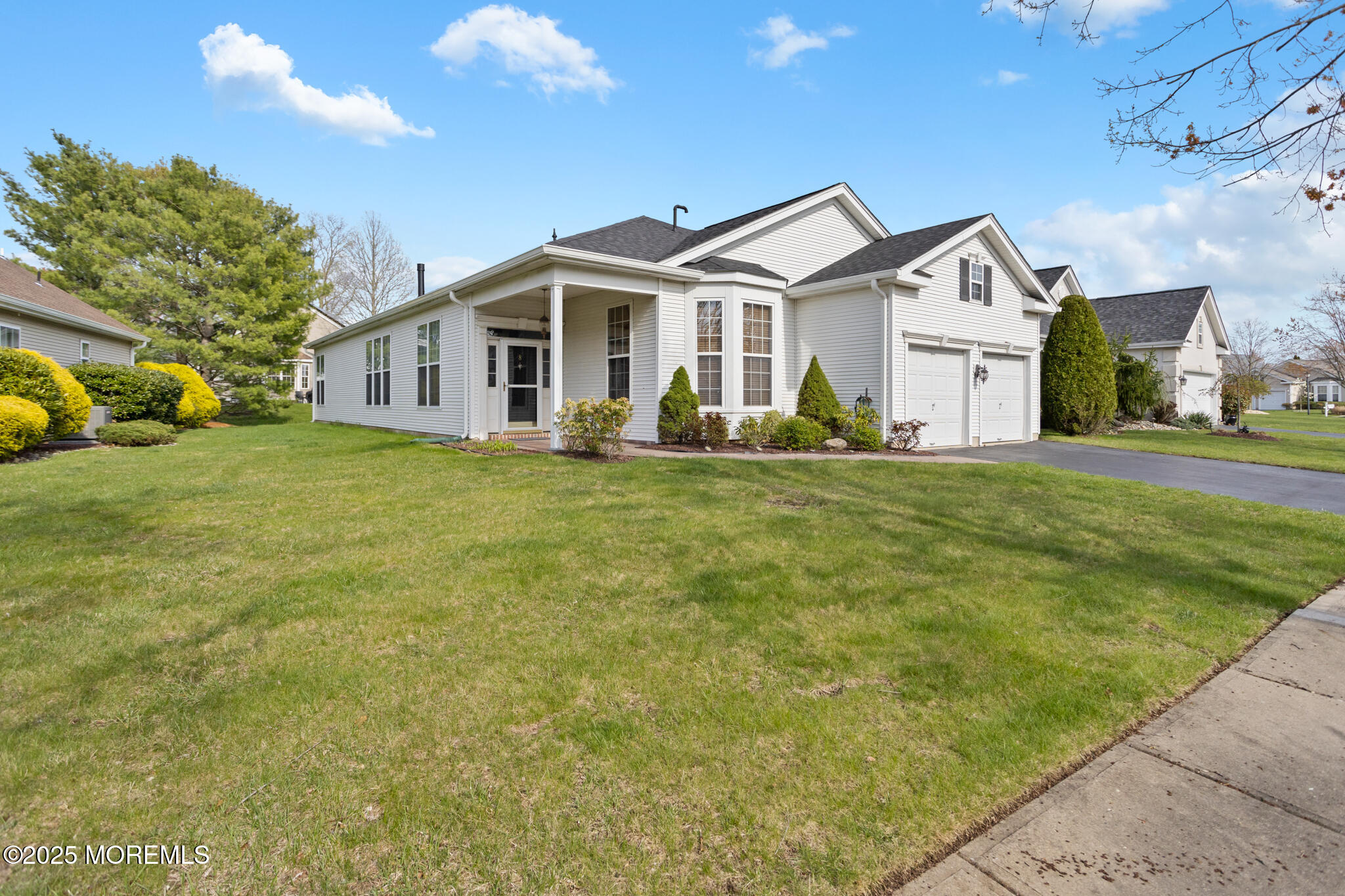 8 Plantation Way, Allentown, New Jersey image 4