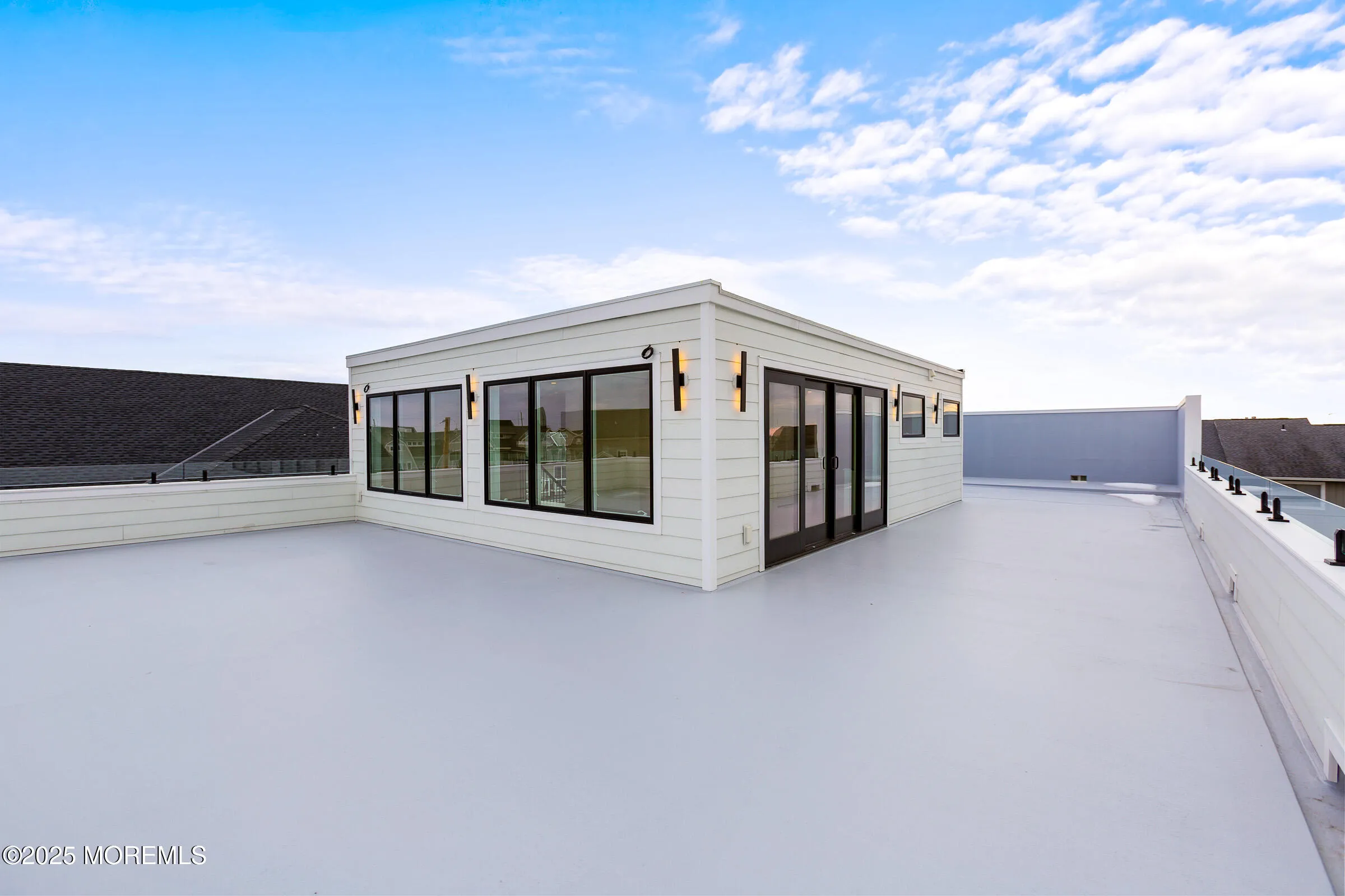 Sea Bright, New Jersey 07760, United States, 6 Bedrooms Bedrooms, ,7 BathroomsBathrooms,Residential,Active,3777