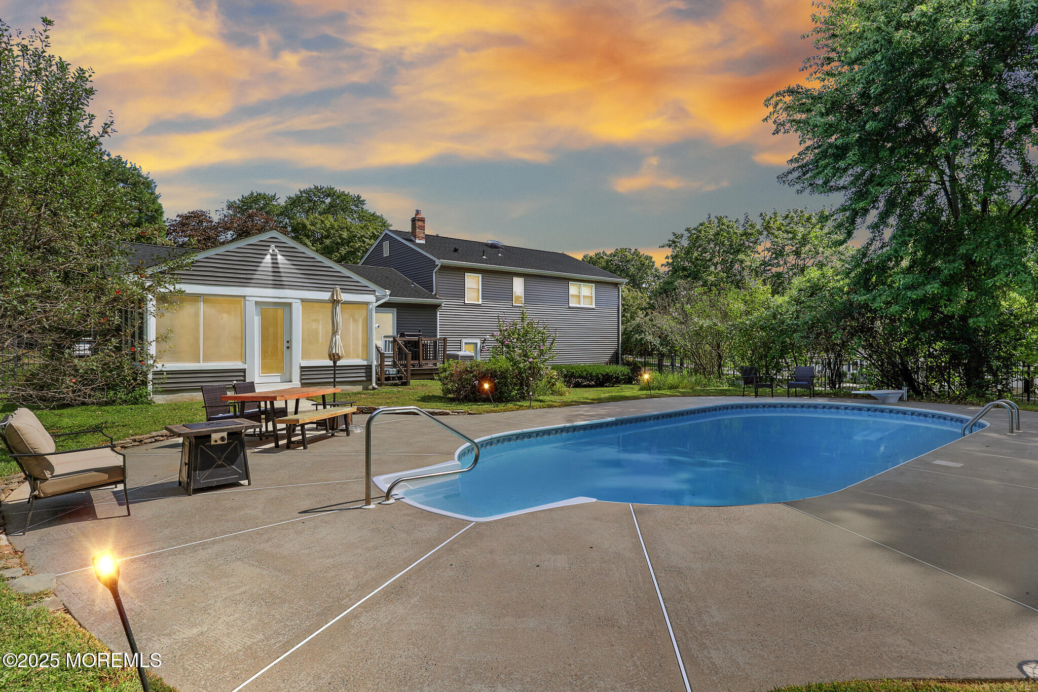 6 Hawthorne Road, Red Bank, New Jersey image 2
