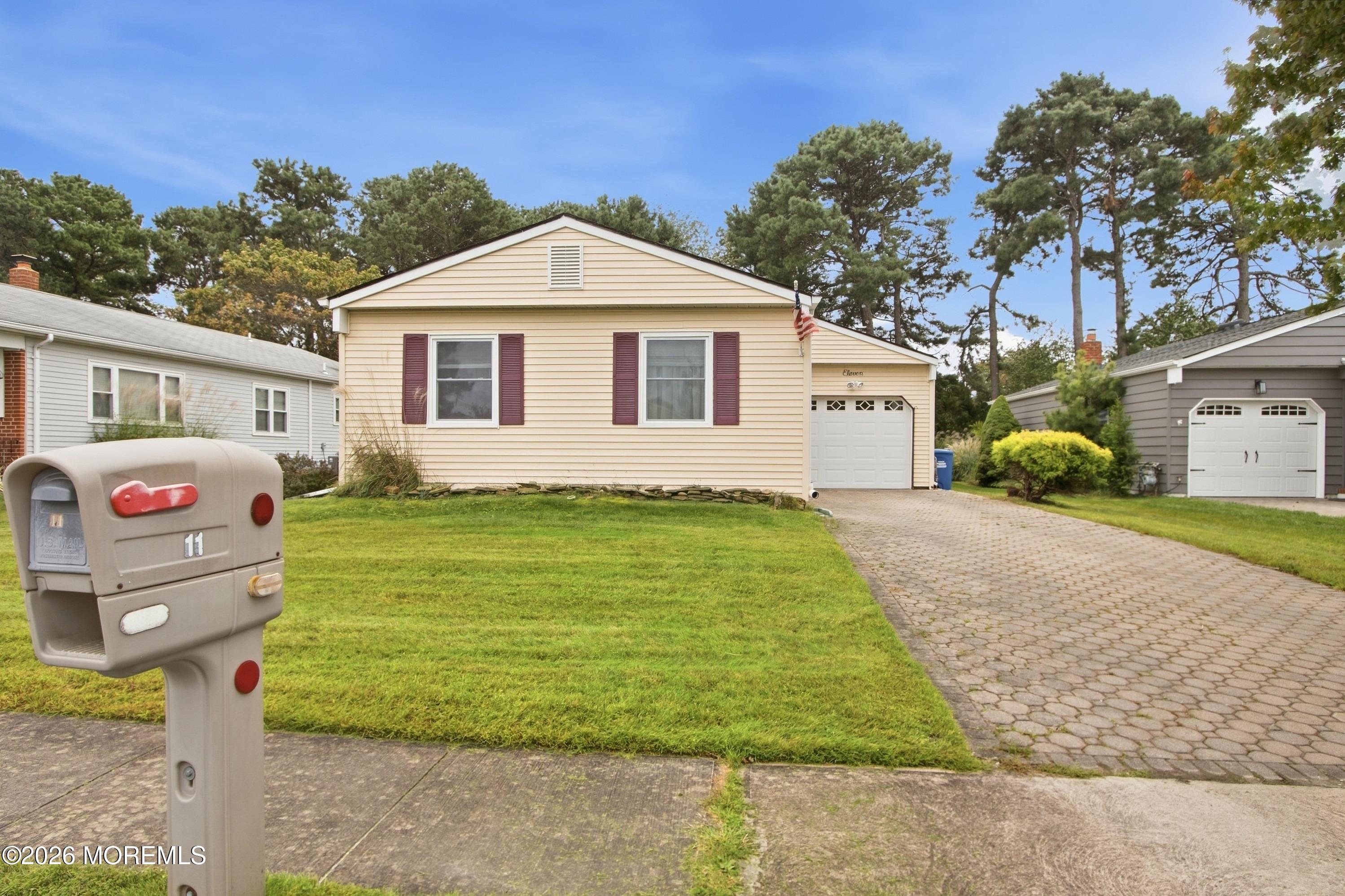 11 Woodstock Drive
