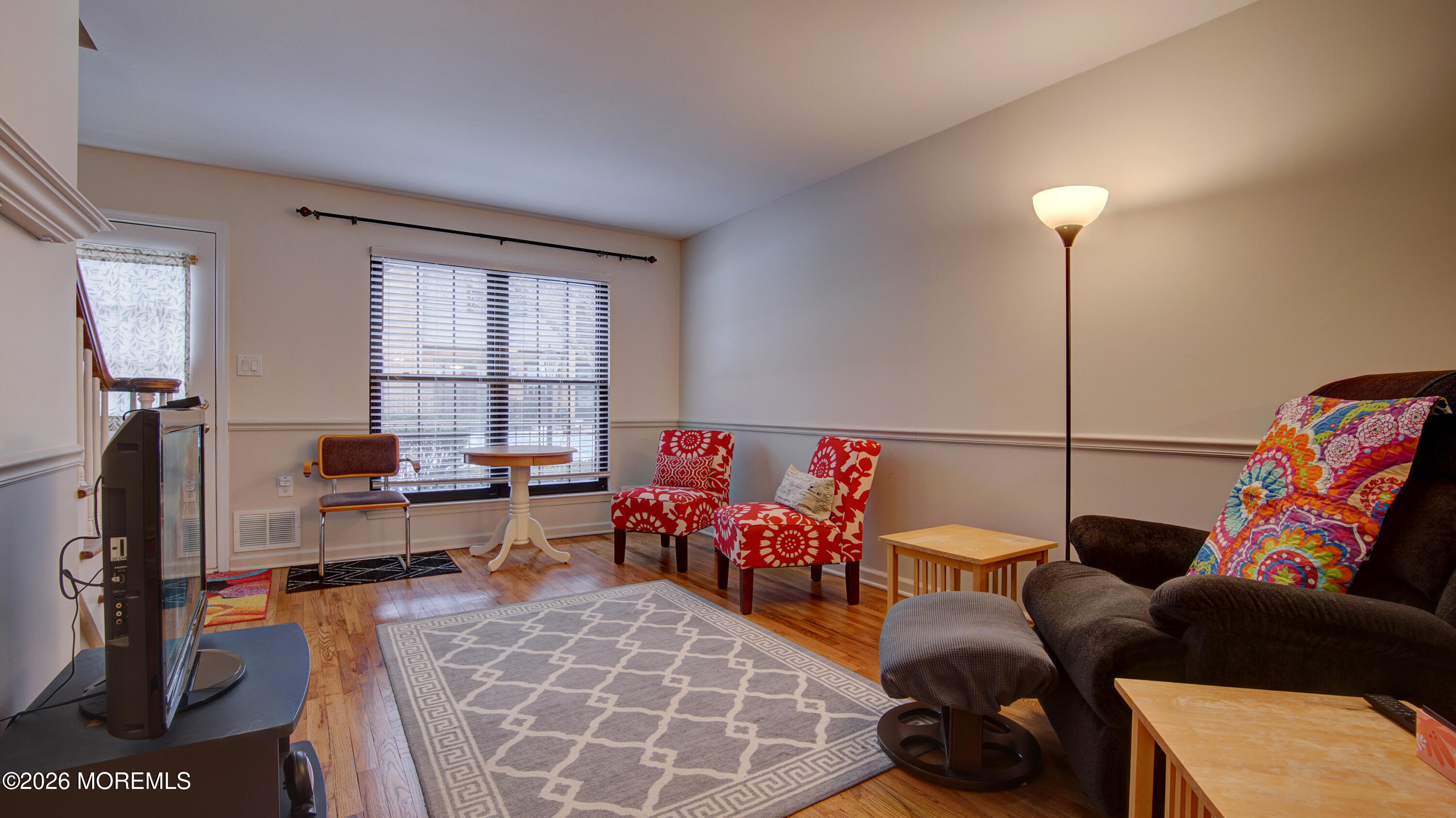 301 Spring Street 19