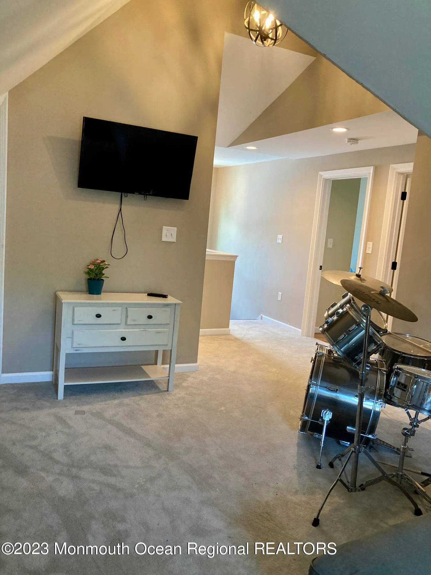 Asbury Park, New Jersey 07712, United States, 5 Bedrooms Bedrooms, ,4 BathroomsBathrooms,Residential,Active,182645