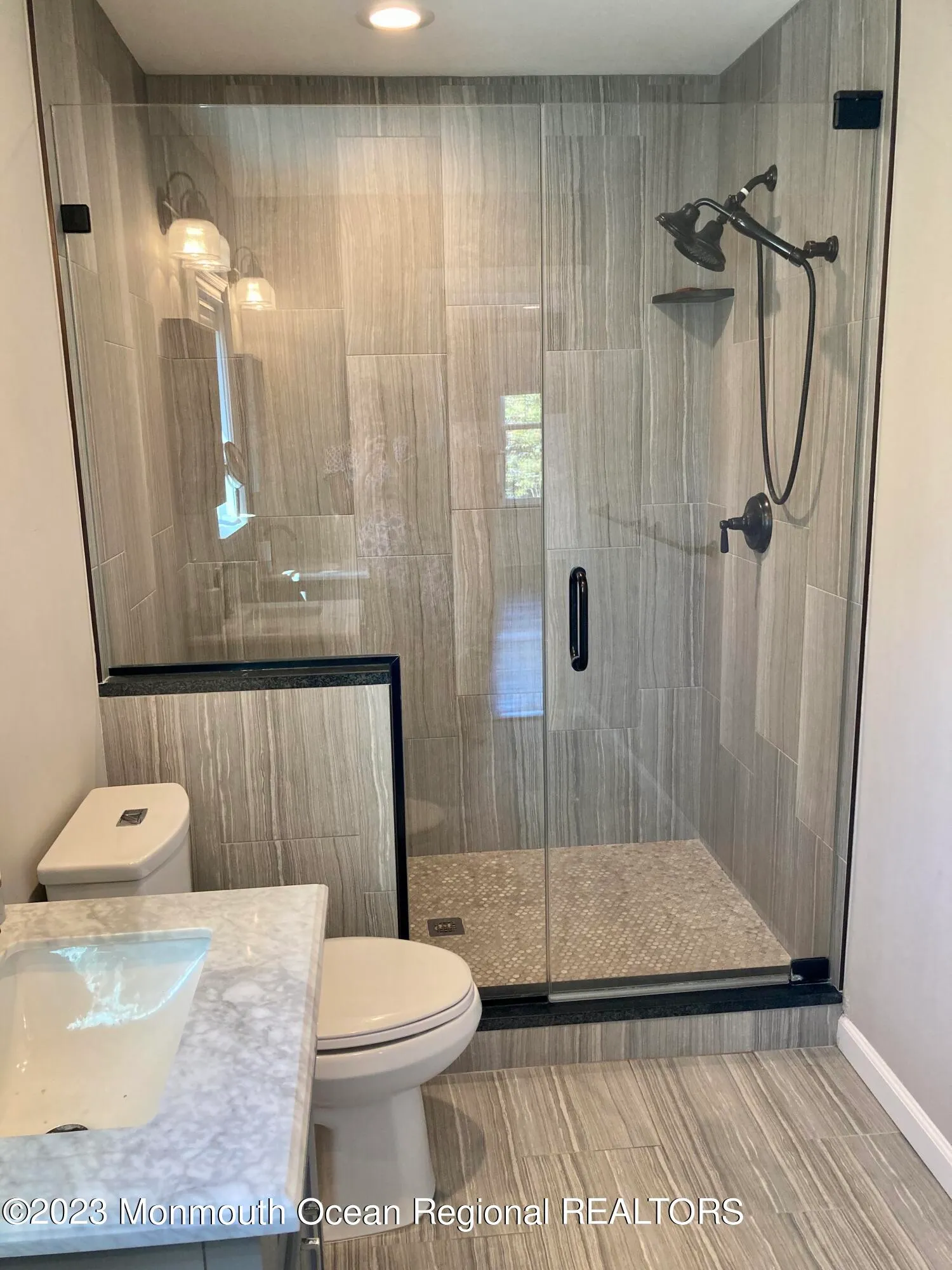 Asbury Park, New Jersey 07712, United States, 5 Bedrooms Bedrooms, ,4 BathroomsBathrooms,Residential,Active,182645