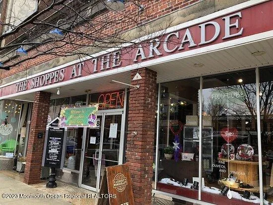 Asbury Park, New Jersey 07712, United States, 5 Bedrooms Bedrooms, ,4 BathroomsBathrooms,Residential,Active,182645