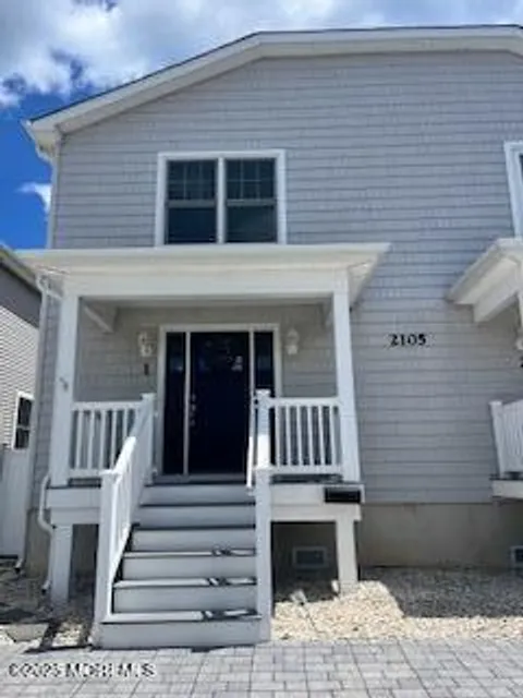 MLS: 22514609