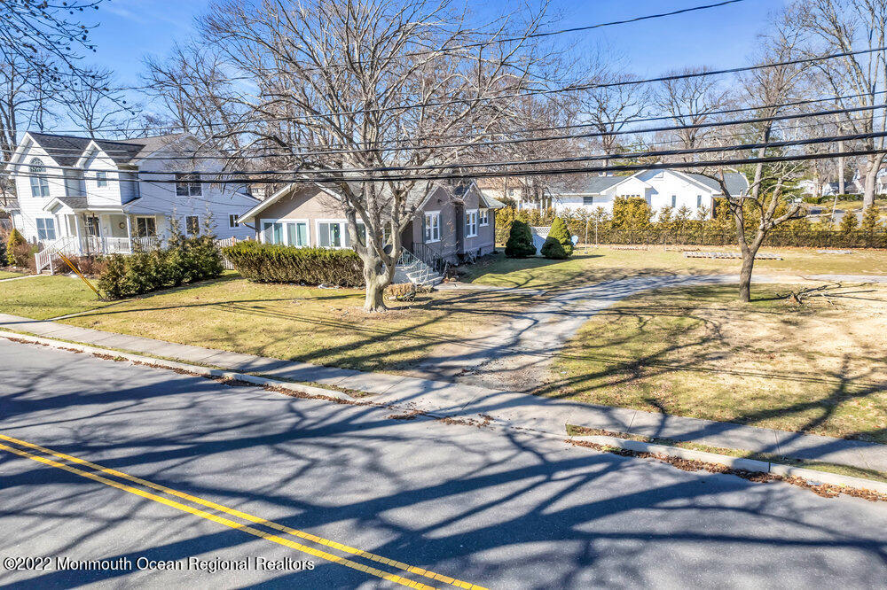 455 Roosevelt Avenue, Oakhurst, New Jersey image 10