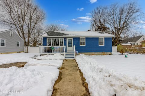 Homes For Sale - 117 W Arverne Avenue<br/> Ocean Gate, NJ 08740