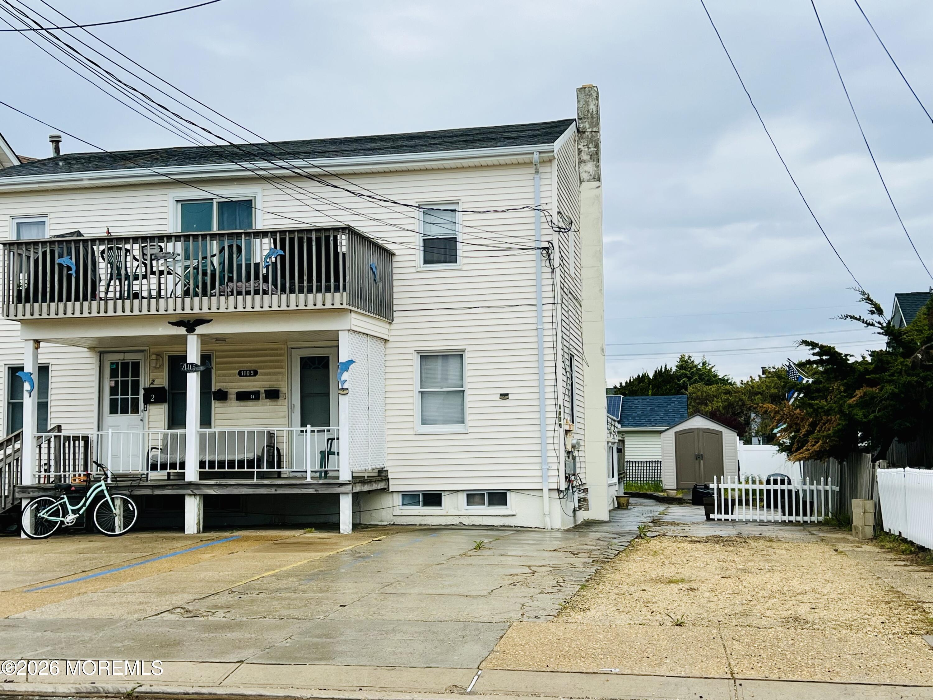 1105 Boulevard