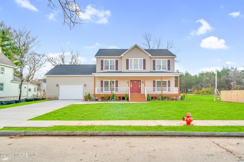 Photo of 223 Western Avenue, Tuckerton, NJ 08087 (MLS # 22535408)