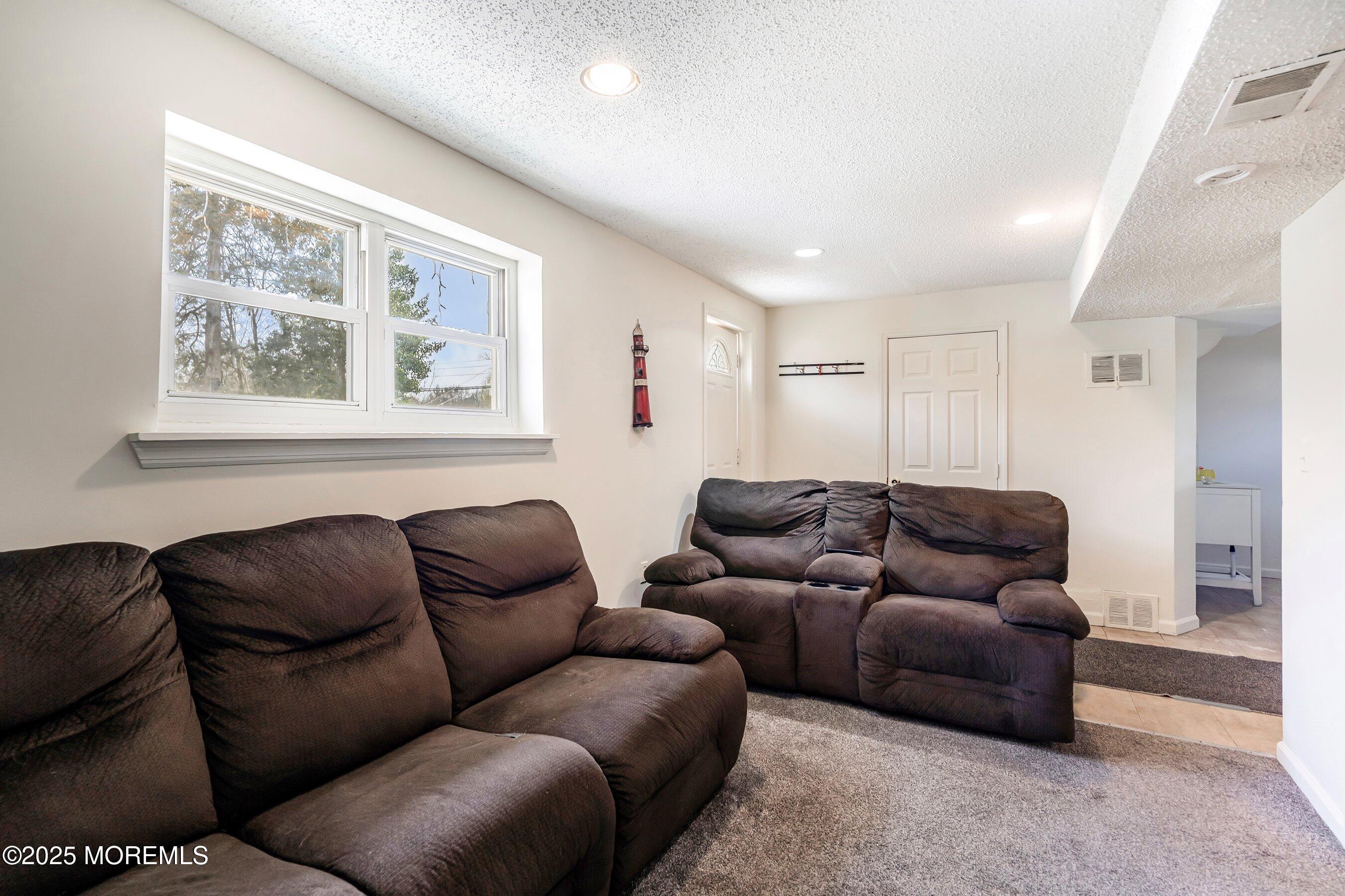 8 Pine Hill Street, Jackson, New Jersey image 22